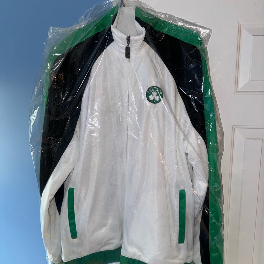 Boston Celtics Reversible Jacket men’s size XL